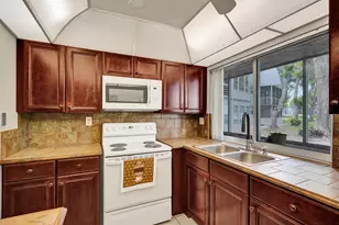 9080 Lime Bay Blvd, Tamarac, FL 33321 - Photo 9