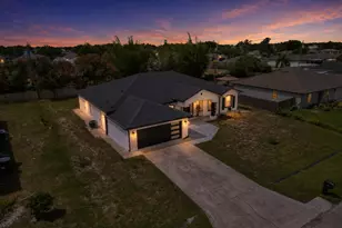 757 SW Jacoby Ave, Port Saint Lucie, FL 34953 - Photo 1