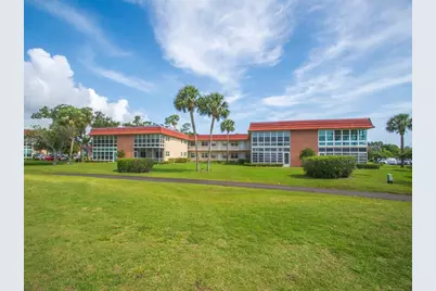 105 Spring Lake Court #102, Vero Beach, FL 32962 - Photo 3