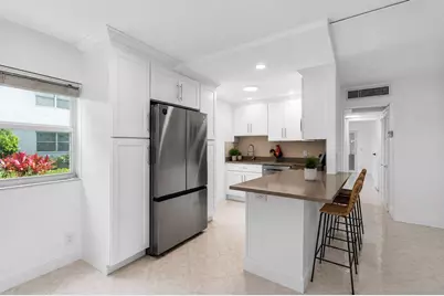 160 Tuscany C, Delray Beach, FL 33446 - Photo 5