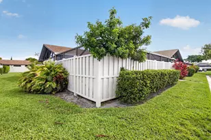 9939 Boca Gardens Trail, Boca Raton, FL 33496 - Photo 3