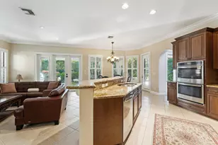 10380 Trianon Pl, Wellington, FL 33449 - Photo 9
