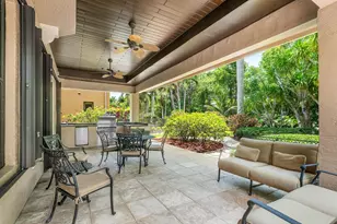 10380 Trianon Pl, Wellington, FL 33449 - Photo 37
