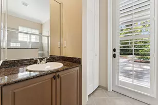 10380 Trianon Pl, Wellington, FL 33449 - Photo 19