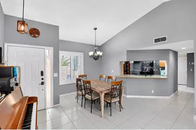 14 Via De Casas #104, Boynton Beach, FL 33426 - Photo 5