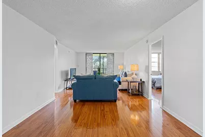 900 Saint Charles Place #221, Pembroke Pines, FL 33026 - Photo 11