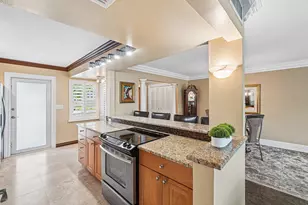 300 E Royal Palm Rd, Boca Raton, FL 33432 - Photo 11