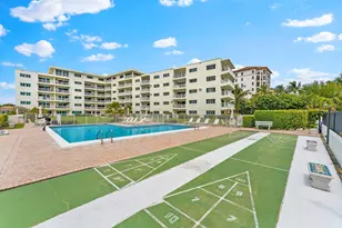 33 S Ocean Ave, Palm Beach Shores, FL 33404 - Photo 35