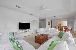 11875 Pebblewood Dr, Wellington, FL 33414 - Photo 9