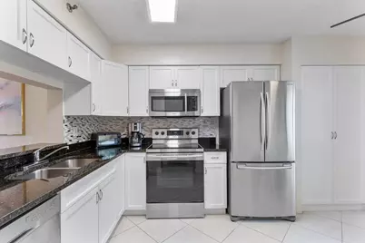 7260 Kinghurst Drive #205, Delray Beach, FL 33446 - Photo 11