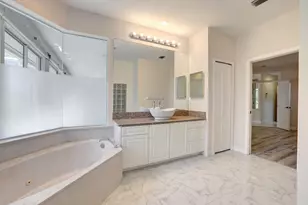 8028 Plantation Lakes Dr, Port Saint Lucie, FL 34986 - Photo 23