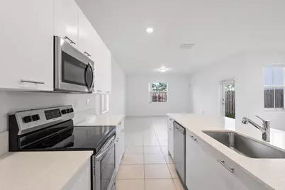 2405 NW 131st Circle, Miami, FL 33167 - Photo 5