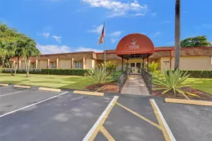 1015 Country Club Dr, Margate, FL 33063 - Photo 5
