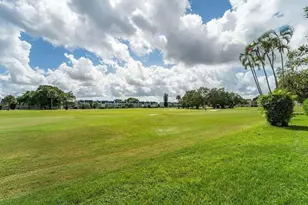 1015 Country Club Dr, Margate, FL 33063 - Photo 23