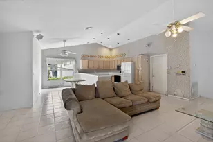 2825 NW 29th Dr, Boca Raton, FL 33434 - Photo 15