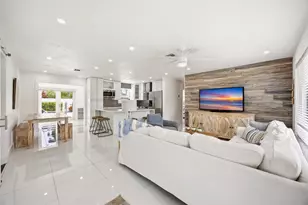 817 SE 16th St, Deerfield Beach, FL 33441 - Photo 9
