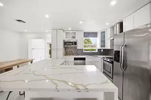817 SE 16th St, Deerfield Beach, FL 33441 - Photo 13