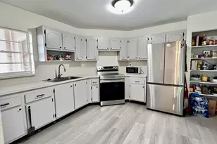 7 Greenway Village N, Royal Palm Beach, FL 33411 - Photo 9