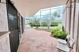 7 Greenway Village N, Royal Palm Beach, FL 33411 - Photo 9