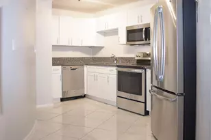 800 Parkview Dr, Hallandale Beach, FL 33009 - Photo 9