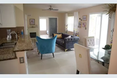 201 Maplewood Drive #201, Greenacres, FL 33415 - Photo 3