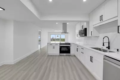 3050 N Palm Aire Drive #704, Pompano Beach, FL 33069 - Photo 5