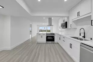 3050 N Palm Aire Dr, Pompano Beach, FL 33069 - Photo 5
