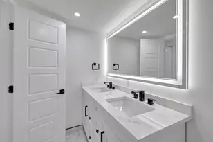 3050 N Palm Aire Dr, Pompano Beach, FL 33069 - Photo 17