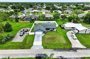 641 SE Streamlet Ave, Port Saint Lucie, FL 34983 - Photo 3