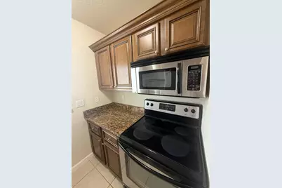 578 NE 20th Street #10e, Wilton Manors, FL 33305 - Photo 11