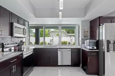 10476 NW 3rd Street, Plantation, FL 33324 - Photo 15