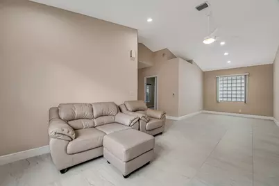 9529 Cherry Blossom Terrace, Boynton Beach, FL 33437 - Photo 5