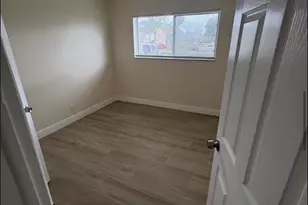 1501 Crescent Cir, Lake Park, FL 33403 - Photo 9