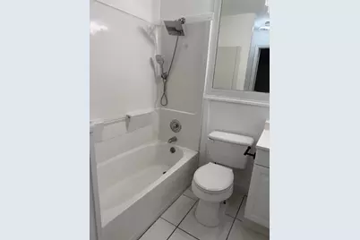 7315 NW 57th Place, Tamarac, FL 33321 - Photo 9