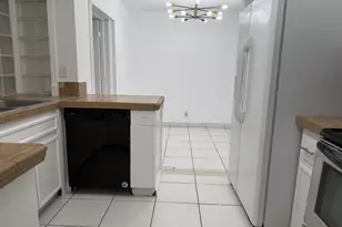 7315 NW 57th Pl, Tamarac, FL 33321 - Photo 13