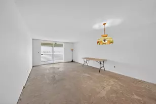 1100 NE 191st St, Miami, FL 33179 - Photo 9