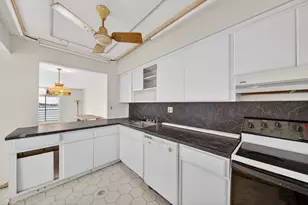 1100 NE 191st St, Miami, FL 33179 - Photo 11