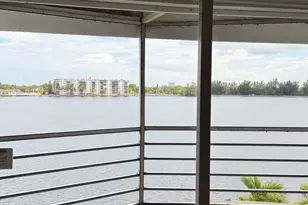1100 NE 191st St, Miami, FL 33179 - Photo 21