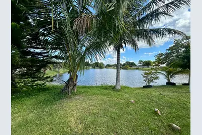 328 W Sugarland Circle, Clewiston, FL 33440 - Photo 13