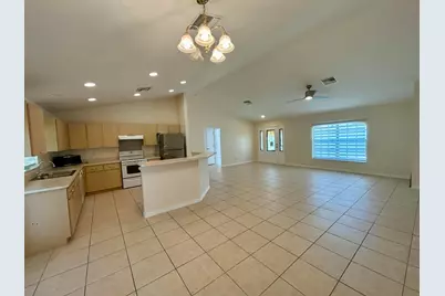 328 W Sugarland Circle, Clewiston, FL 33440 - Photo 11