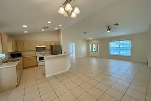 328 W Sugarland Circle, Clewiston, FL 33440 - Photo 11