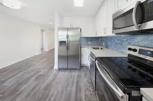 814 NE 8th St, Hallandale Beach, FL 33009 - Photo 5