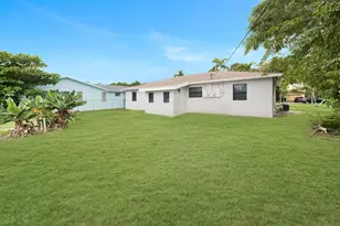 814 NE 8th St, Hallandale Beach, FL 33009 - Photo 15