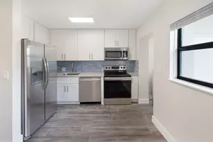 814 NE 8th St, Hallandale Beach, FL 33009 - Photo 5