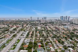 814 NE 8th St, Hallandale Beach, FL 33009 - Photo 21