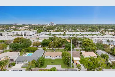 814 NE 8th Street, Hallandale Beach, FL 33009 - Photo 23