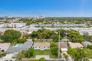 814 NE 8th St, Hallandale Beach, FL 33009 - Photo 23