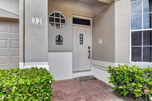 32 Monterey Pointe Dr, Palm Beach Gardens, FL 33418 - Photo 7