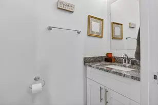 32 Monterey Pointe Dr, Palm Beach Gardens, FL 33418 - Photo 11