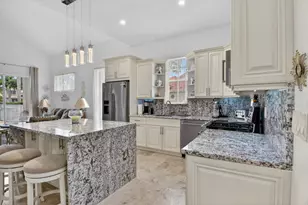 32 Monterey Pointe Dr, Palm Beach Gardens, FL 33418 - Photo 13